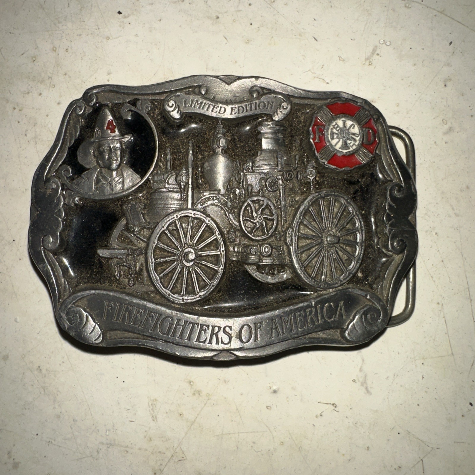 FIREFIGHTERS OF AMERICA 113 Limited Edition Belt Buckle USA Pewter Fire Engine