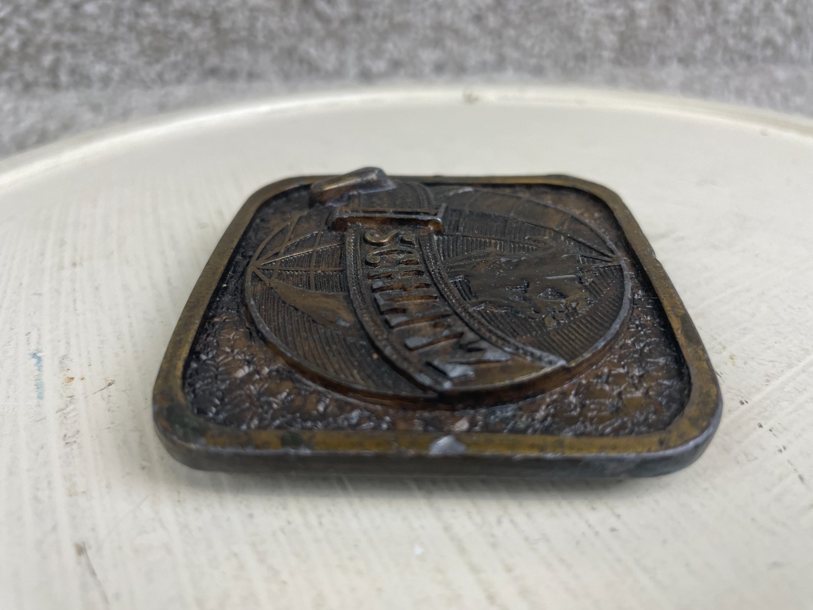 Vintage Schlitz Beer Brewery Advertising Belt Buckle Globe Logo Design