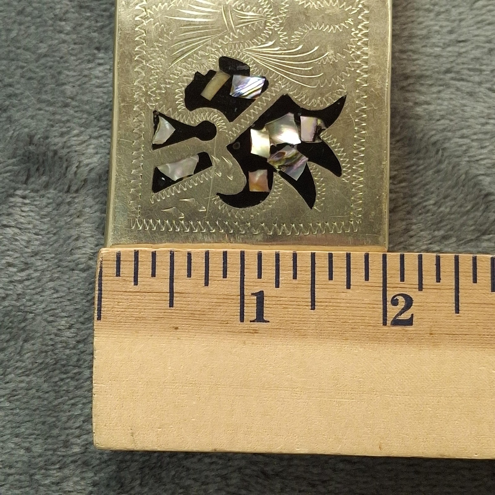 Vtg Alpaca Mexico Abalone Inlay Belt Buckle Hand Engraved Folk Art Western 3&Prime;