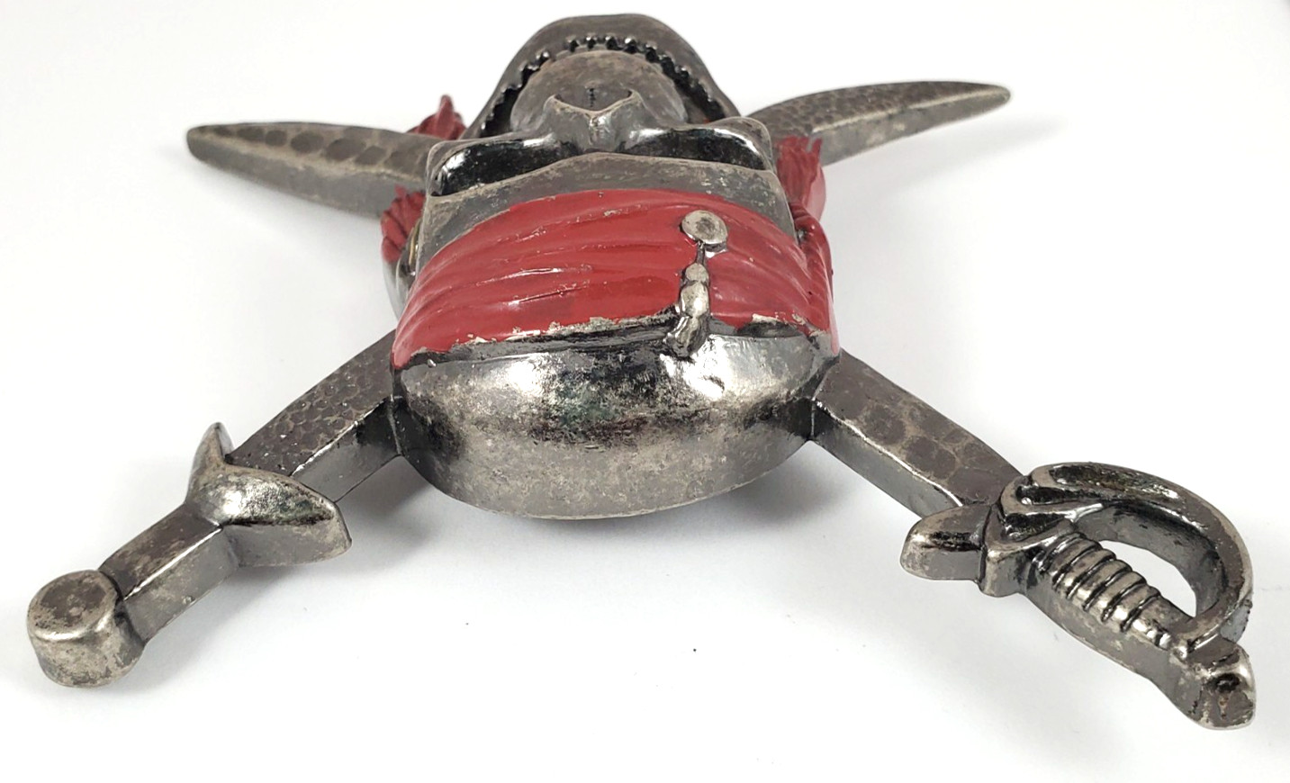 Disney Pirates of the Caribbean Enameled Skull & Crossed Swords Belt Buckle