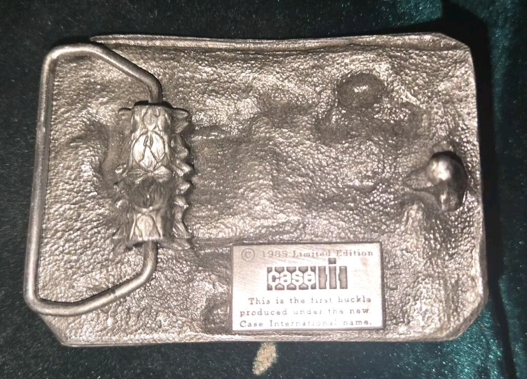 VTG Case International A Fresh Team For Today&rsquo;s Farmer Belt Buckle 1985 Farming