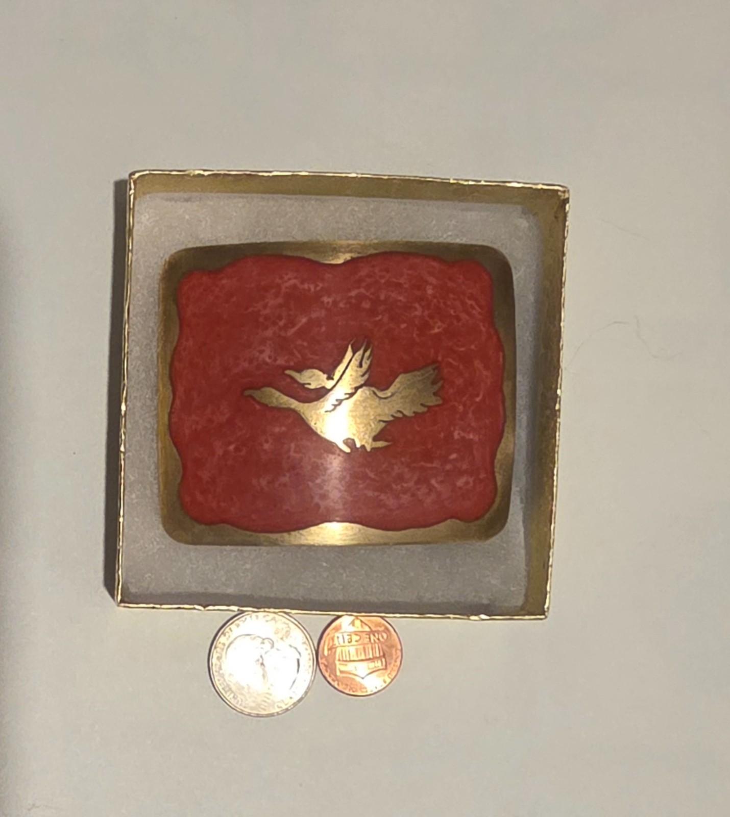 Vintage Metal Belt Buckle, Nice Brass and Red Crushed Turquoise, Flying Ducks, N