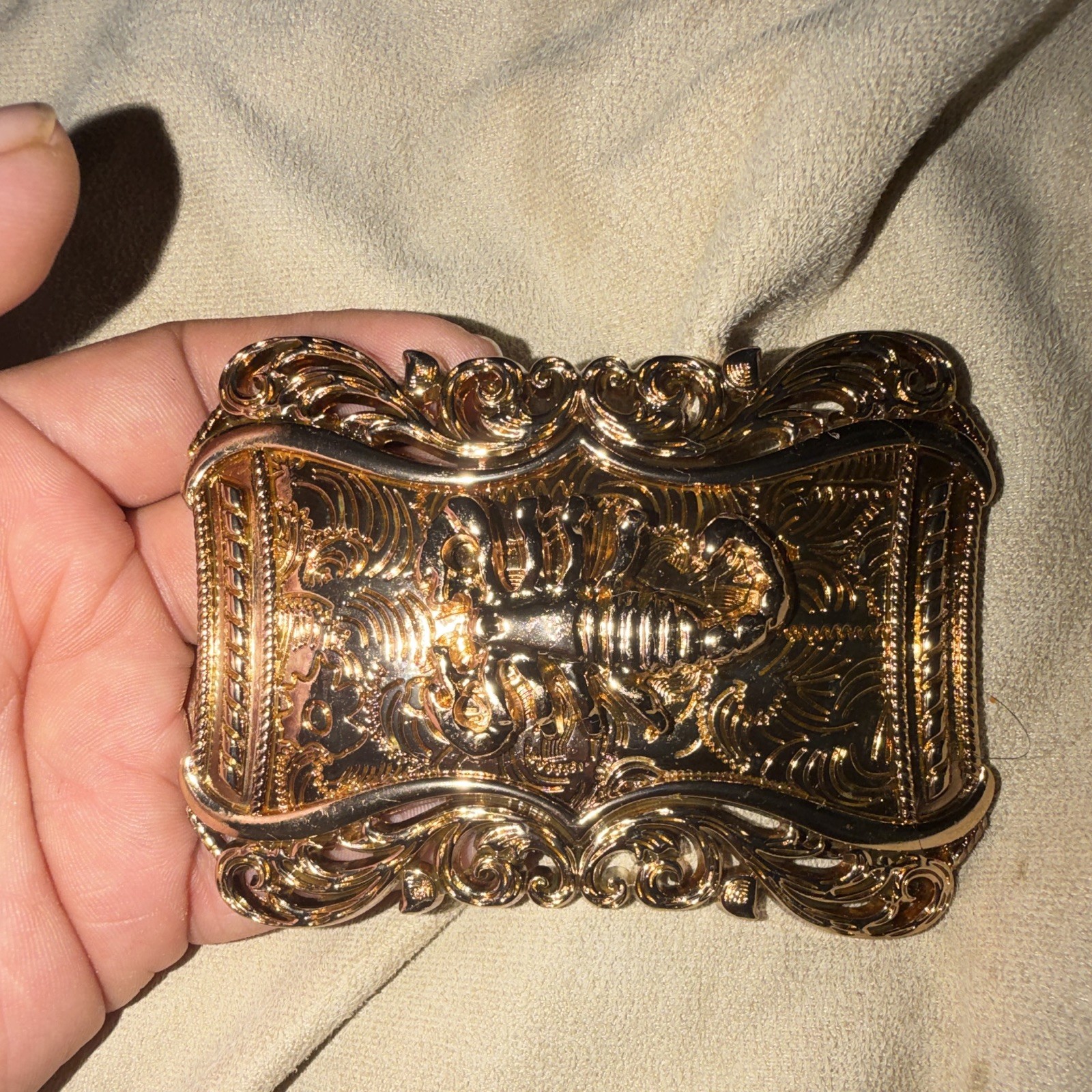 ALSA Men&rsquo;s Western Gold Tone Engraved Floral Scorpion Belt Buckle 1.5 in