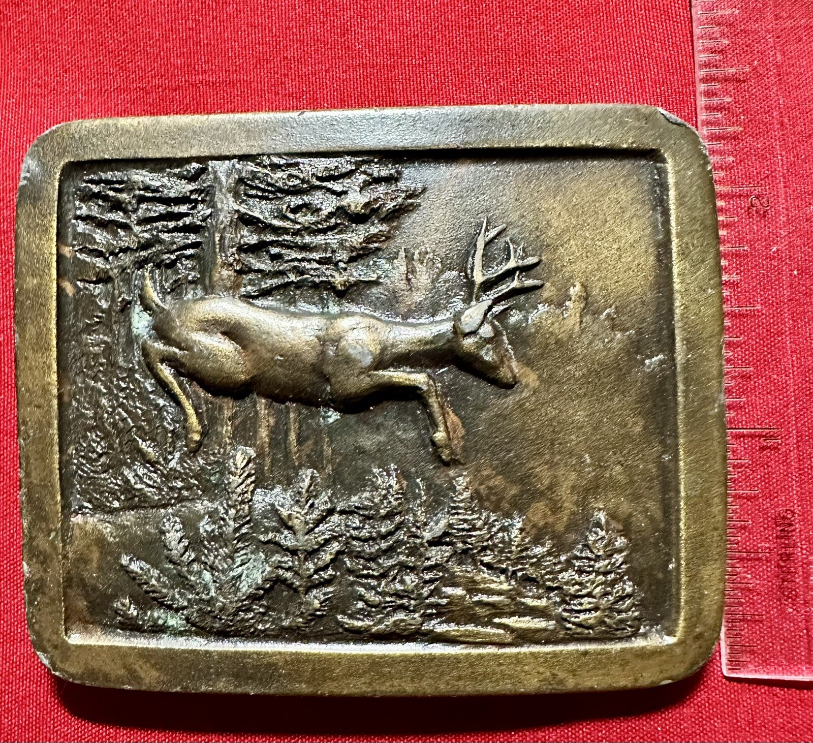 1977 Indiana Metal Craft Deer Belt Buckle Bronze (J97) – 2.75in x 2.32in