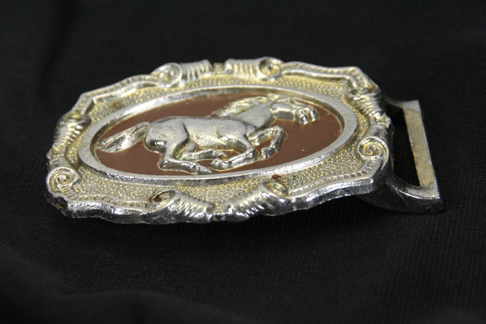 Mustang Western Style Belt Buckle Horse 2-1/2&Prime; x 3-1/4&Prime;