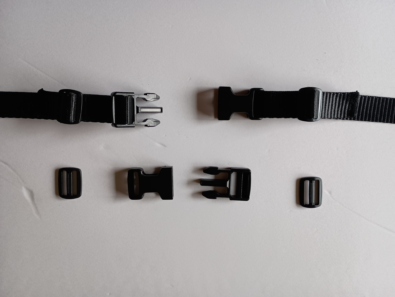 Hook two strap ends buckle fits 5/8&Prime;- 1&Prime; strapping very strong USA quick release
