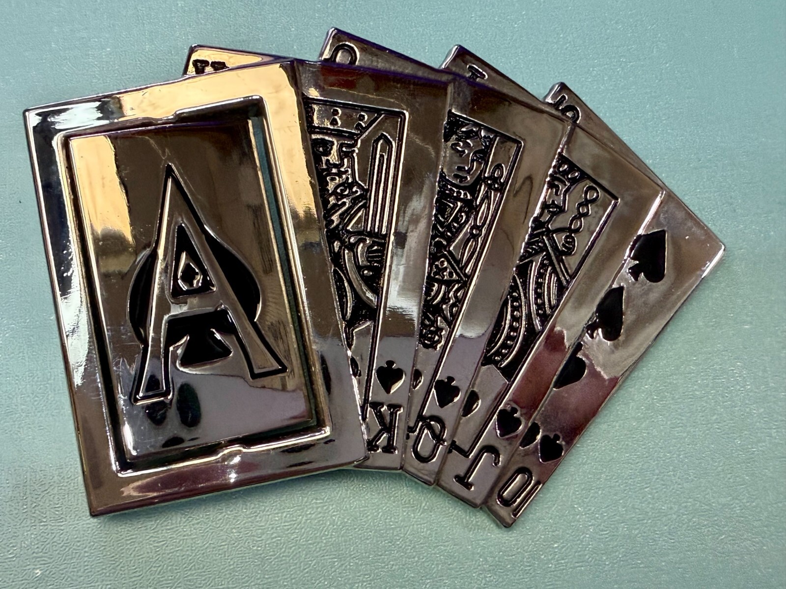 Royal Straight Flush Casino Poker Gambling Spinning Reversible Ace Belt Buckle
