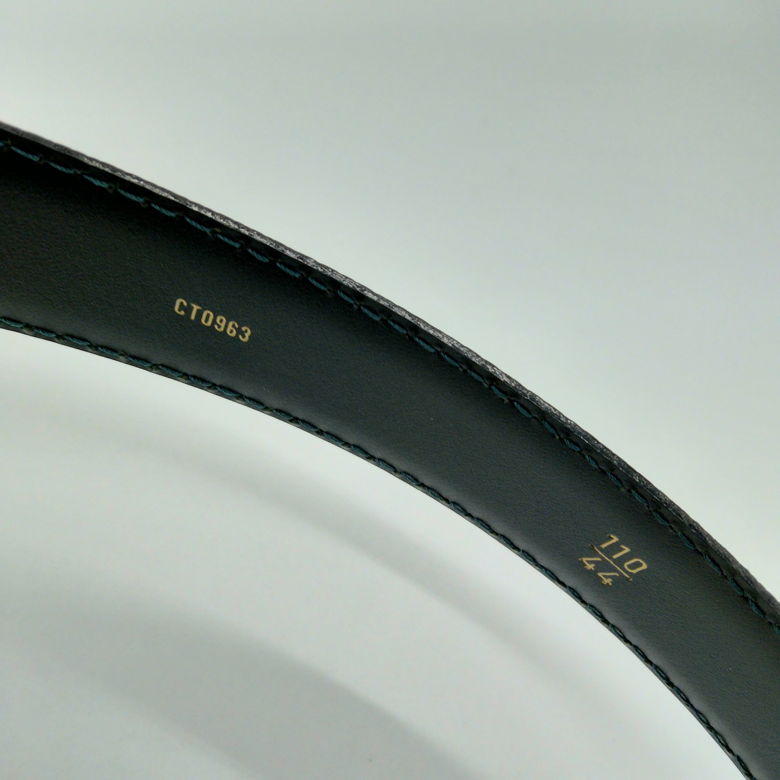 Louis Vuitton Belt Greens Taiga 3982040