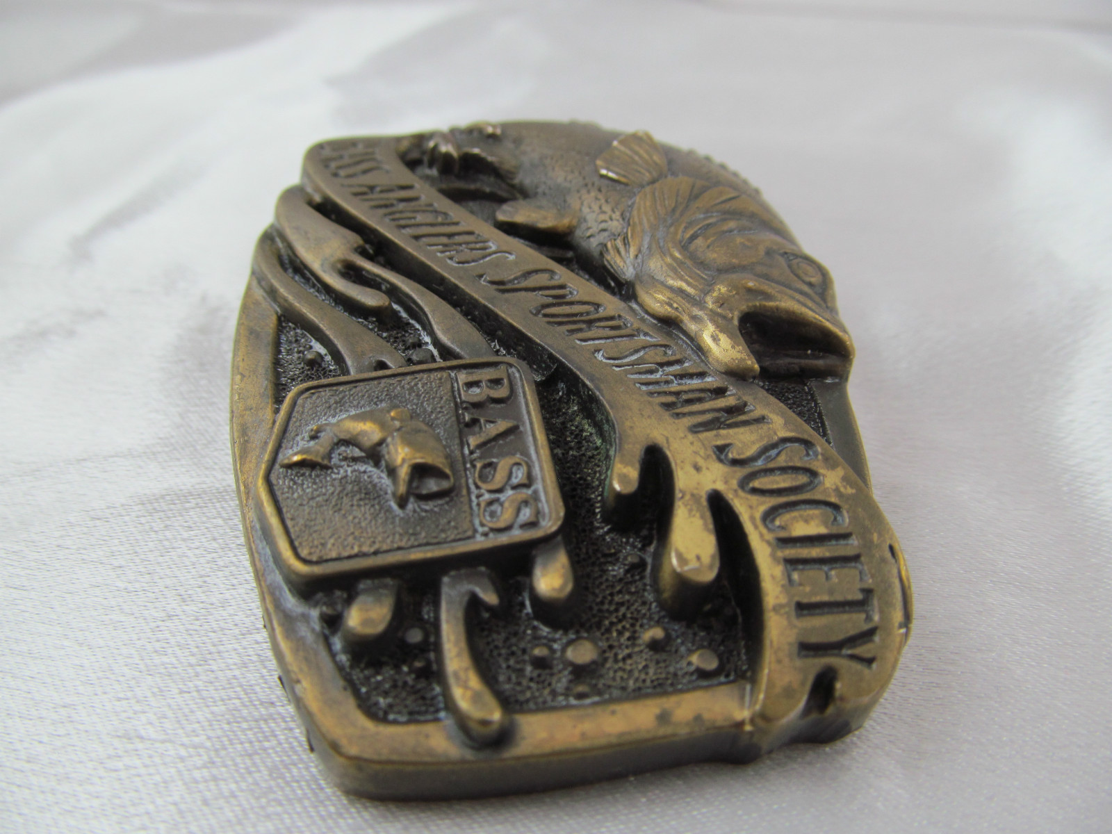 Heavy Brass BASS ANGLERS SPORTSMAN SOCIETY DIMENSIONAL BELT BUCKLE, Detailed