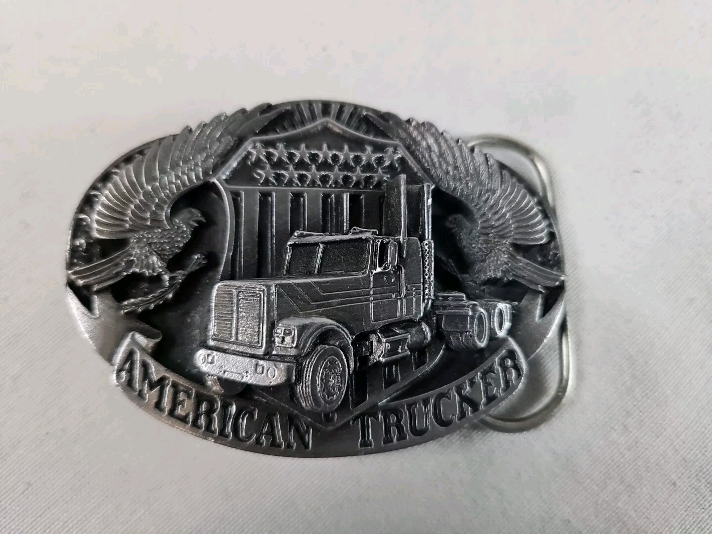 Vintage American Trucker 1998 Pewter Belt Buckle Siskiyou Semi Truck Eagle USA
