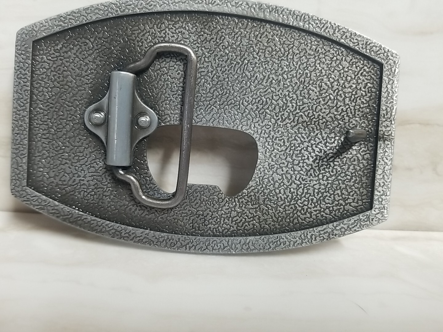 Lou&rsquo;s Bar BELT BUCKLE Poker & Liquor with Bottle Opener