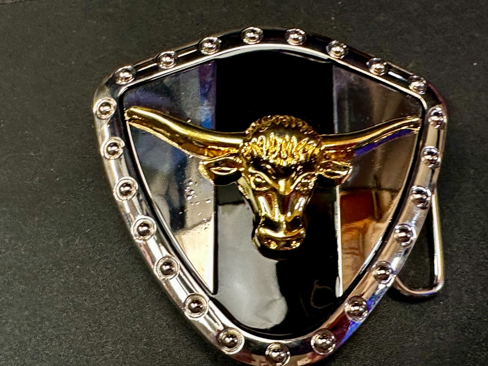 Long Horn Bull Steer Cow Black Stripe On Reflective Shield Pattern Belt Buckle