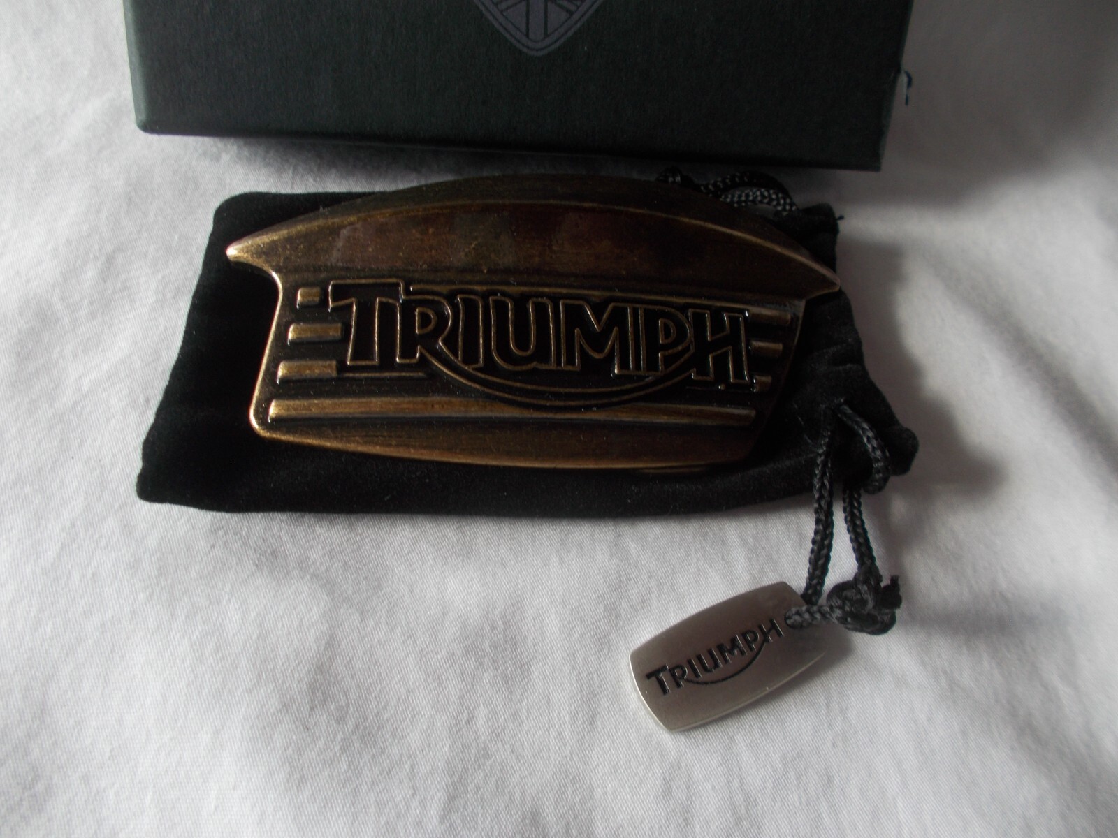 GENUINE~TRIUMPH~BONNEVILLE~TANK~BADGE~BELT BUCKLE~MOTORCYCLE~OLD STOCK~ORIG. BOX