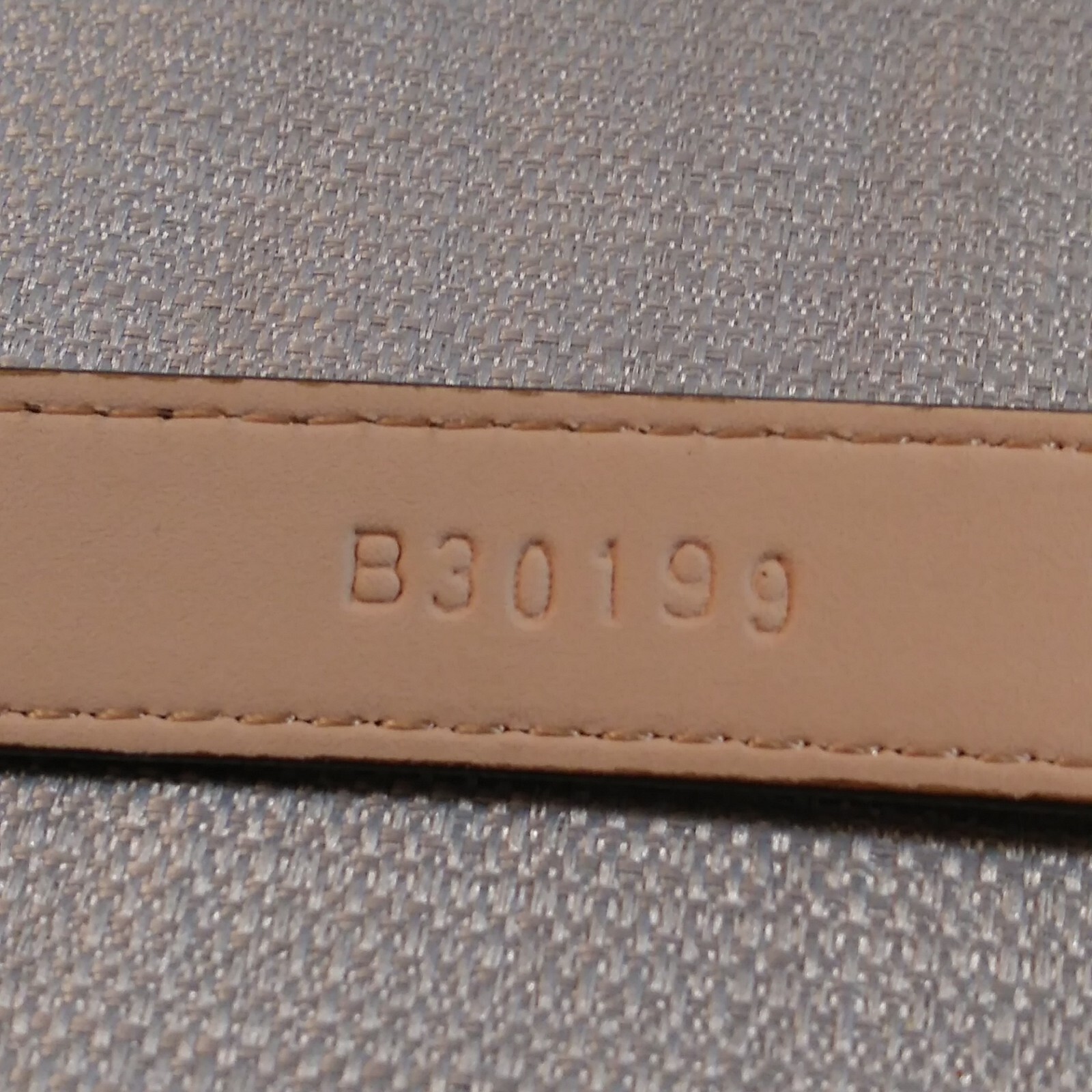Cole Haan Belt Size M Gold and Black Color 43 in x .5 in