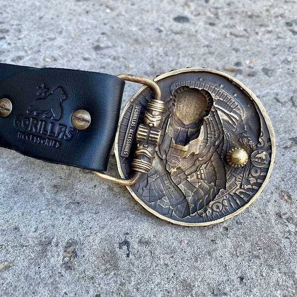 Mens Belt Buckle »ALIEN vs. PREDATOR » Solid Handmade Brass Buckle Vintage Viking