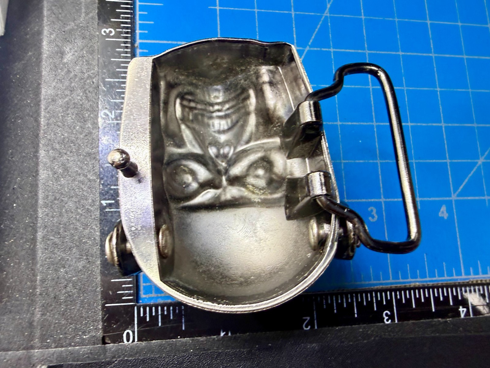 Skull Wearing Hinged Knights Helmet Medieval Figural Moving Shield Belt Buckle