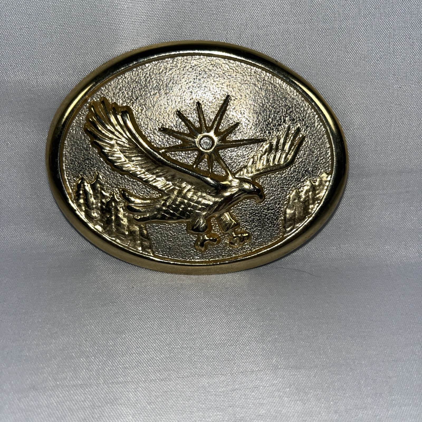 Vintage 80’s gold tone soaring eagle oval cowboy western belt buckle NICE