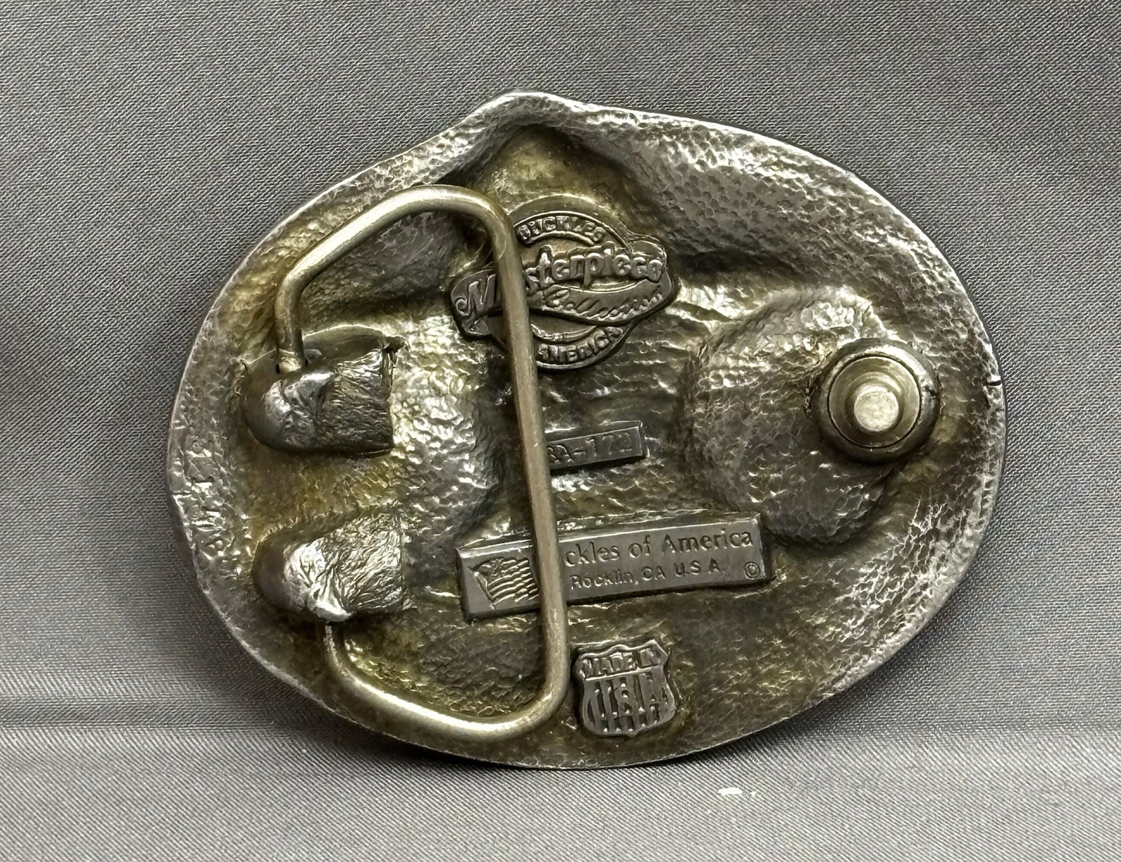VINTAGE 1979 Belt Buckle The « DUKE » JOHN WAYNE LIVES Western Style Masterpiece