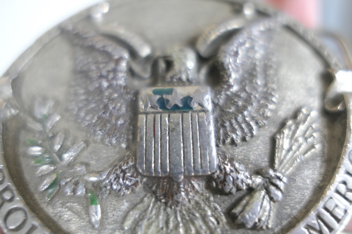 1981 Bergamot USA Great Seal « I&rsquo;m Proud To Be An American » Pewter Belt Buckle