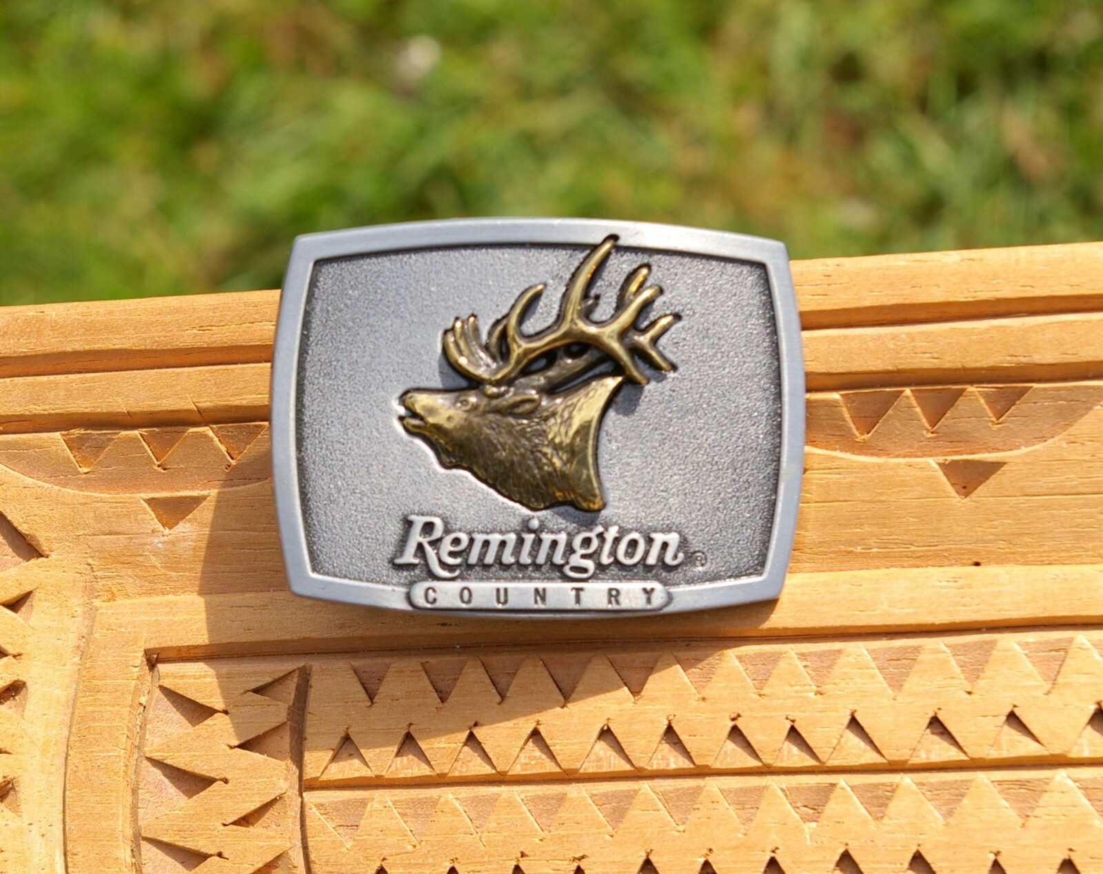 Arms Company Remington Country Bugling Elk 2 1/2&Prime; Belt Buckle for 1 1/8&Prime; Belt