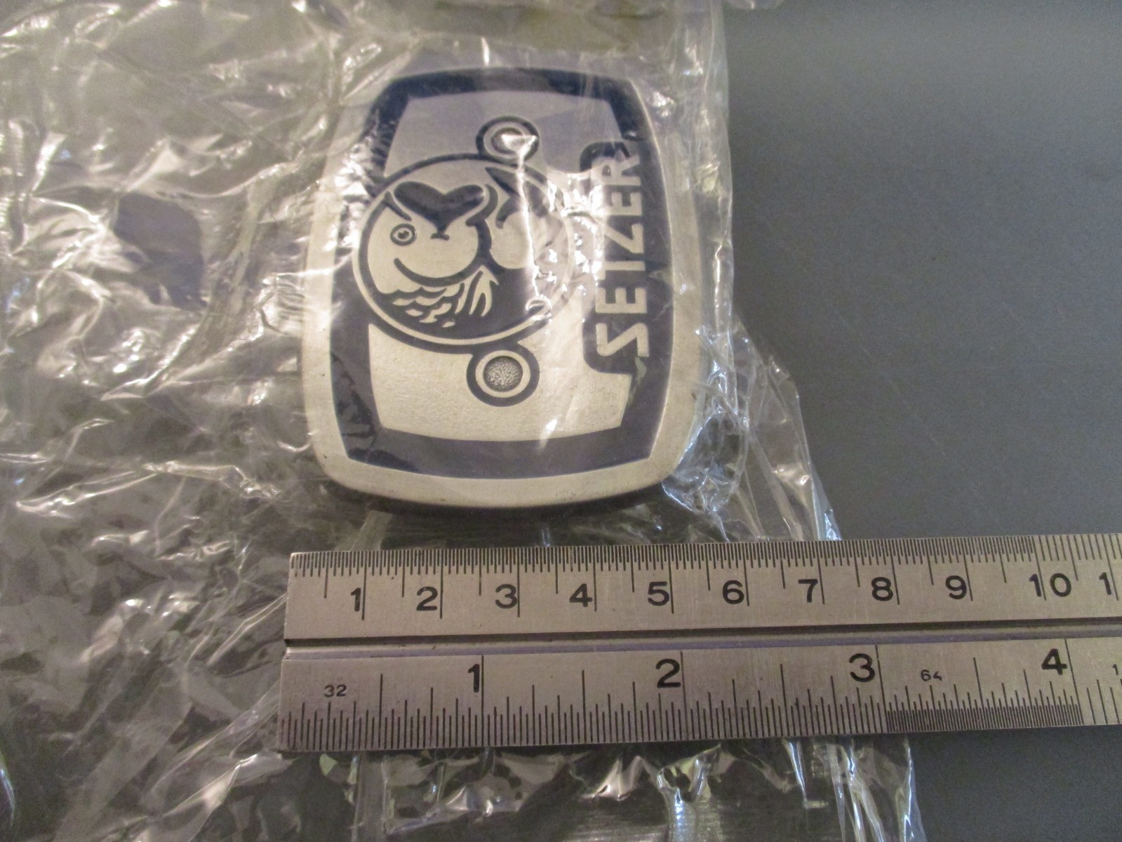 NEW Pewter Belt Buckle Fish SETZER – Advertising fishing equipment