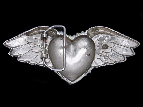 TD07138 REALLY COOL **WINGED CRYSTAL HEART** FASHION SILVERTONE BELT BUCKLE