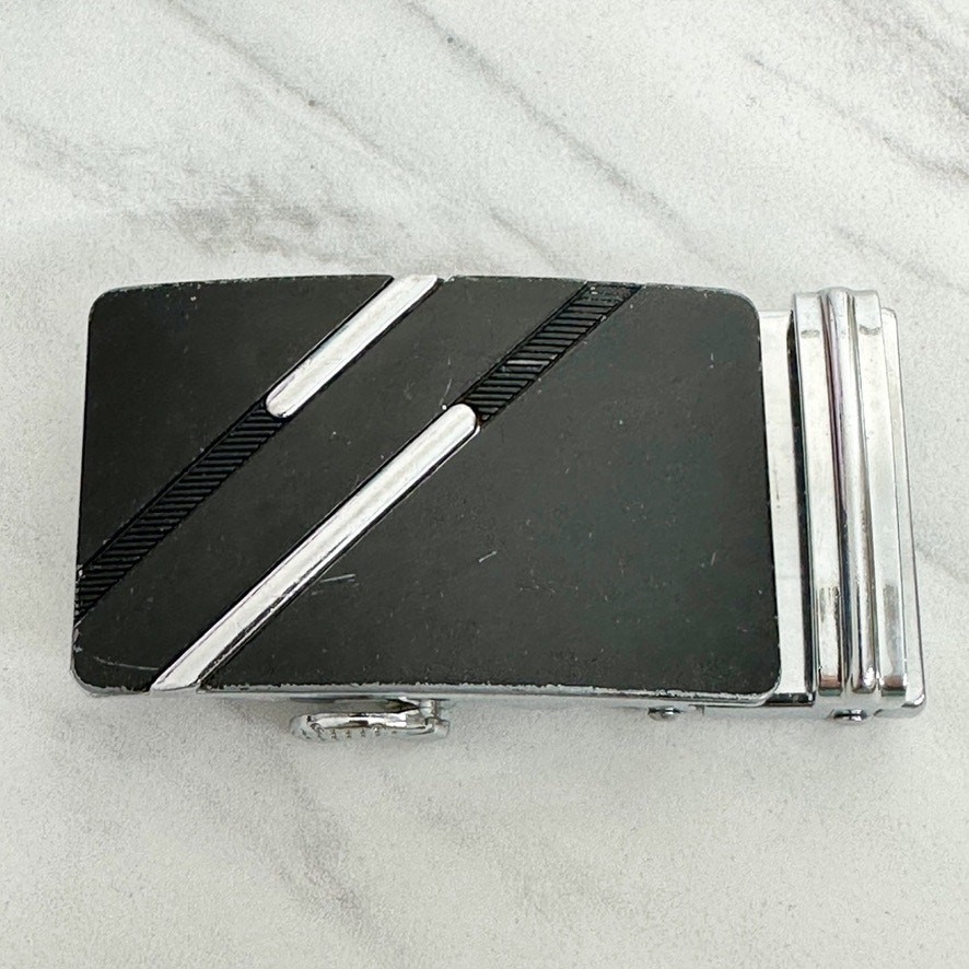 Black Silver Tone Diagonal Stripe Ratchet Belt Buckle