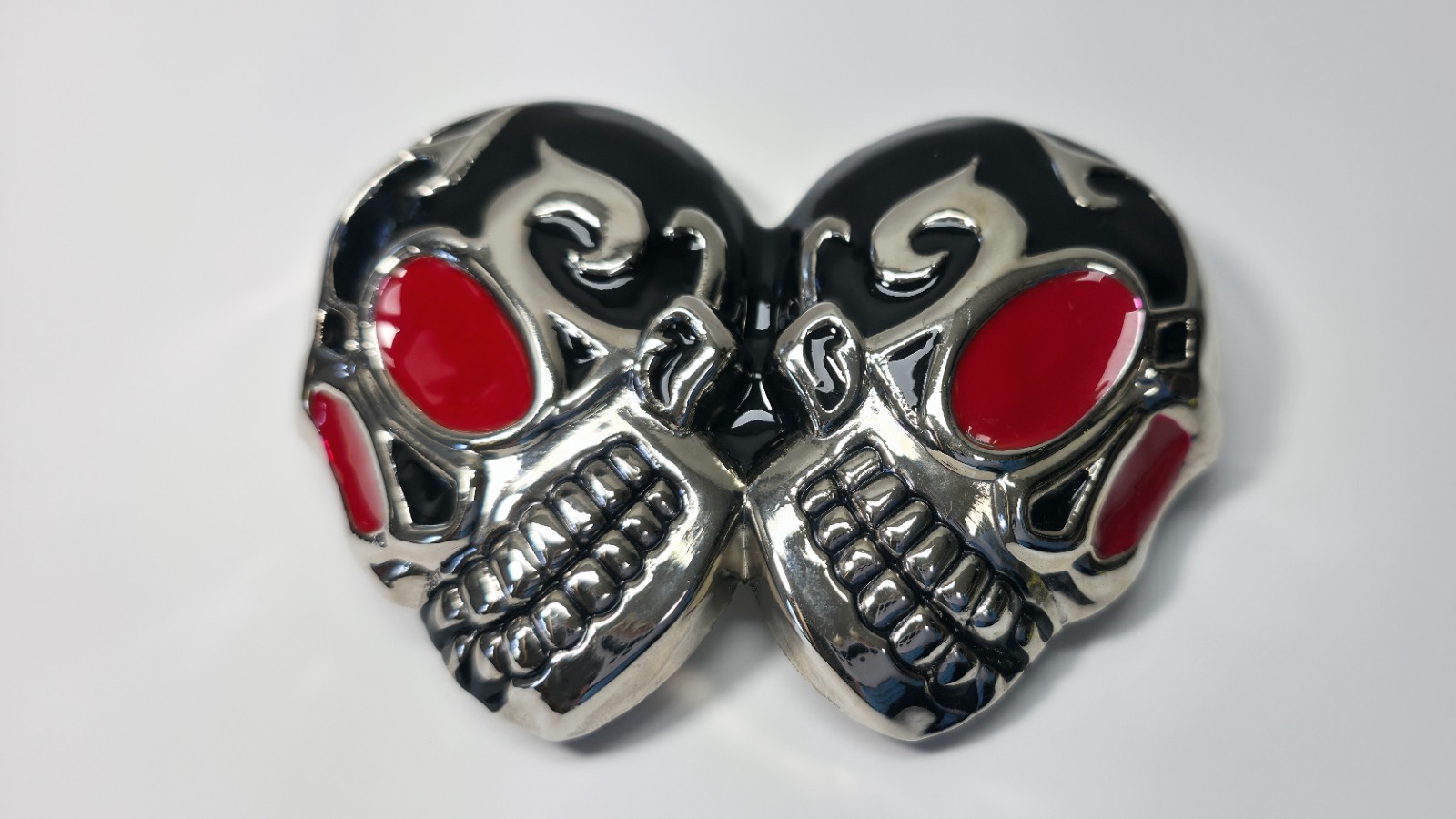 Double Skull Red Eye Glossy Black & Chrome Belt Buckle – NOS