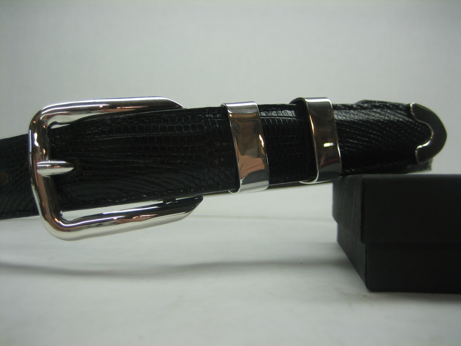 Genuine lizard belt size&rsquo;s 26 to 46.w/ sterling silver 925 buckle 4 pc set U.S.A