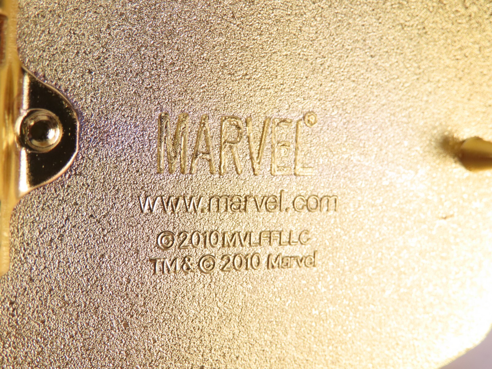 Iron Man Helmet Gold Tone Belt Buckle 2010 Marvel Comics