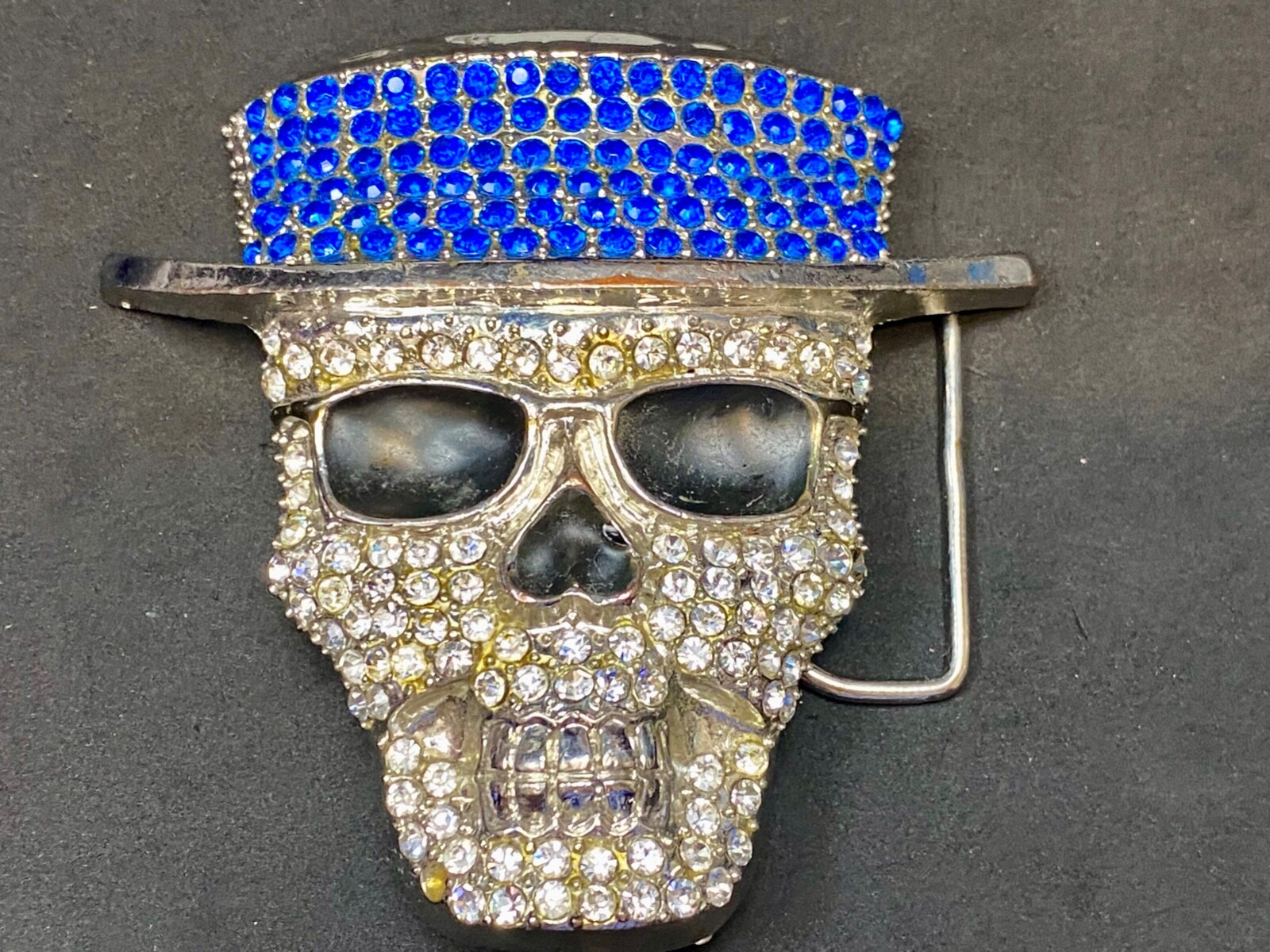 Figural Skull In Top Hat – Major Blue & White Rhinestone&rsquo;s! Belt Buckle