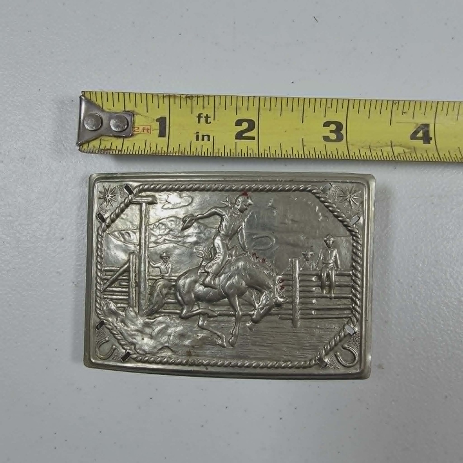 BELT BUCKLE VTG BRONCO WESTERN RODEO HORSE COWBOY SILVER IN COLOR RECTANGLE