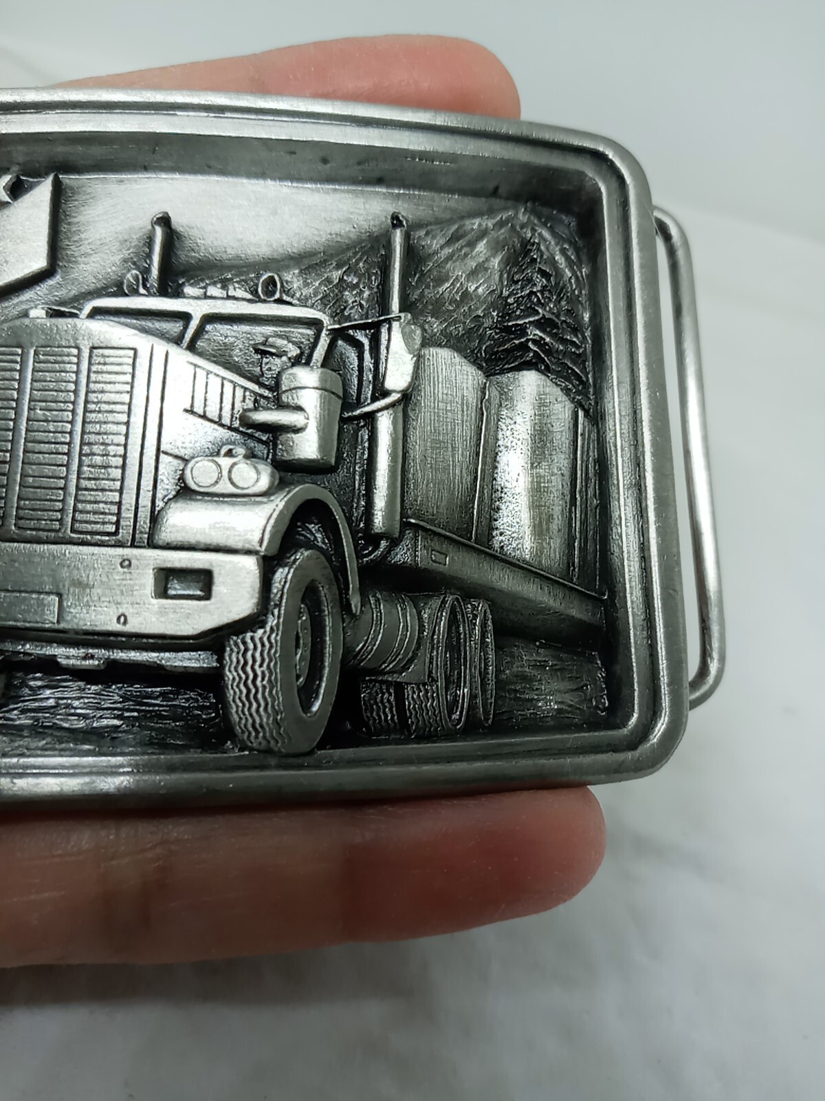 Vtg. Uniq Bendix Metal Embossed belt buckle Shaped Tractor-Trailer Truck.USA
