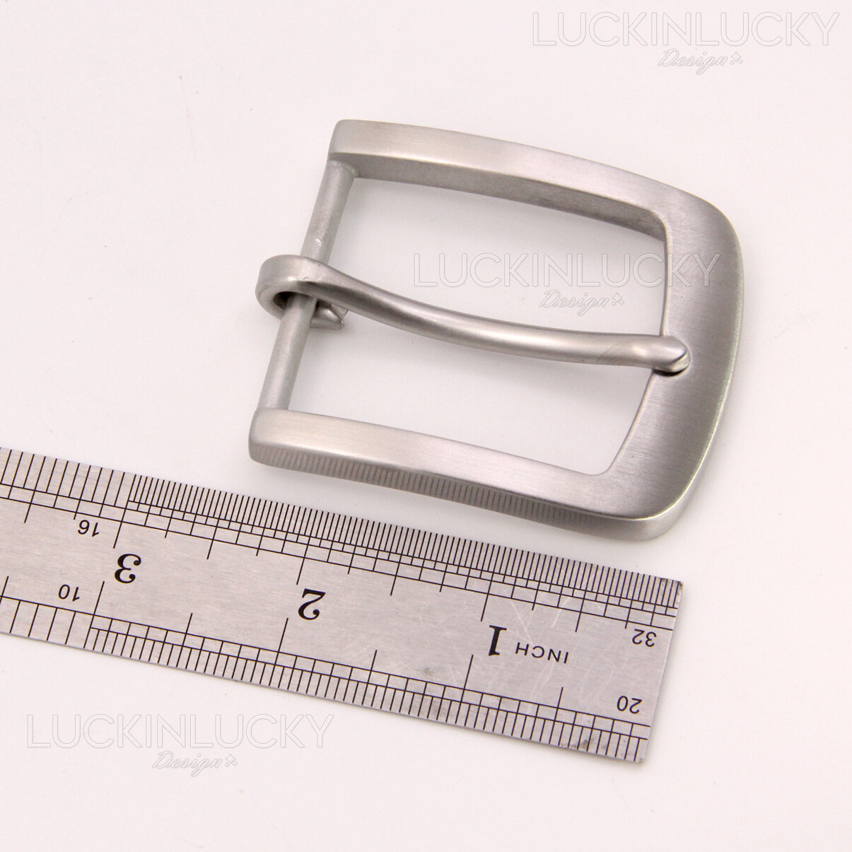 1 1/2&Prime; (38mm) width belt Leather – 39mm inner Max width; Recommended
