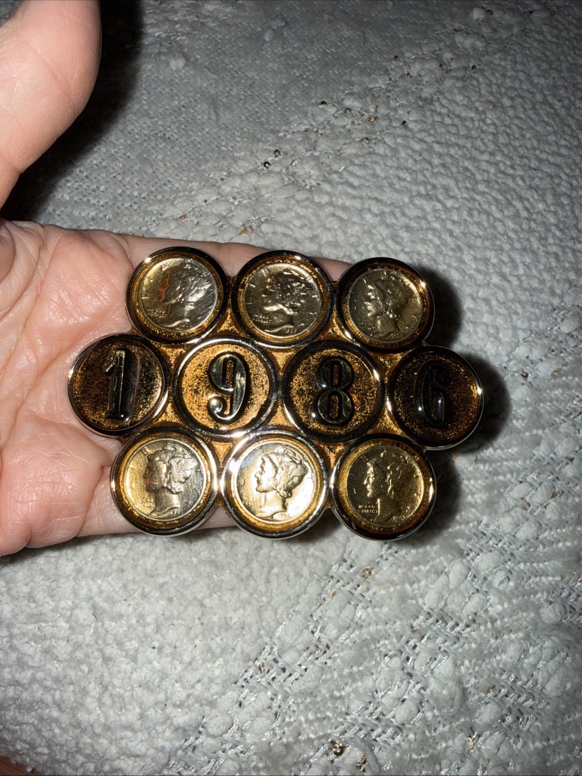 Vintage Coin Design Gold Tone Metal Belt Buckle Fits 2in 1986