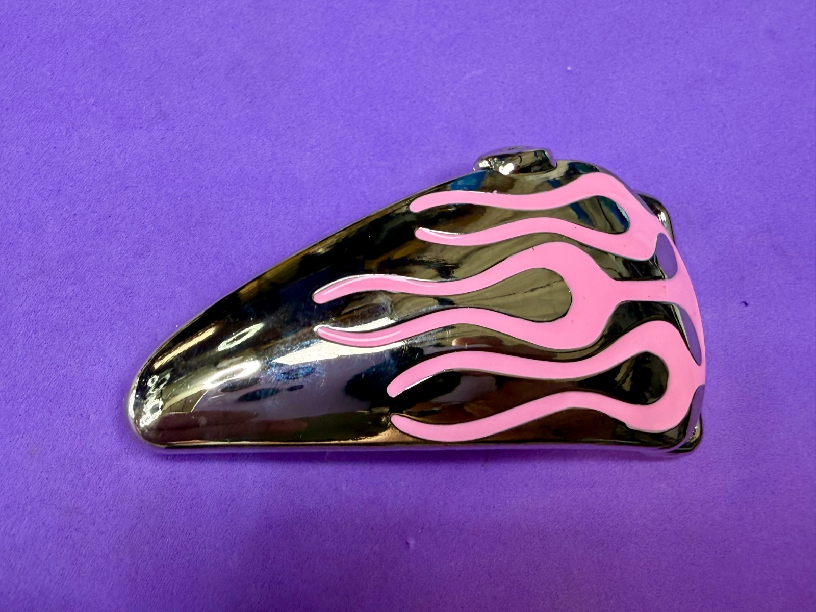 Motorcycle Hot Rod Flames Pink Enamel Gas Tank Buckle Rage Bikers Belt Buckle