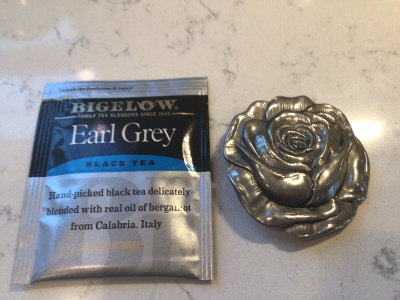 VINTAGE FINE PEWTER ROSE HEAD BELT BUCKLE 2 1/8” diameter