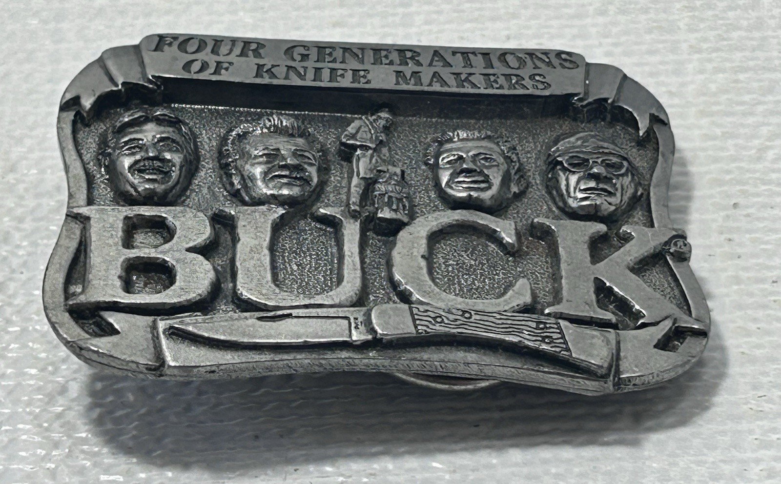 Buck Knives Belt Buckle Four Generations Of Knife Makers Pewter Smoky MT. Knife