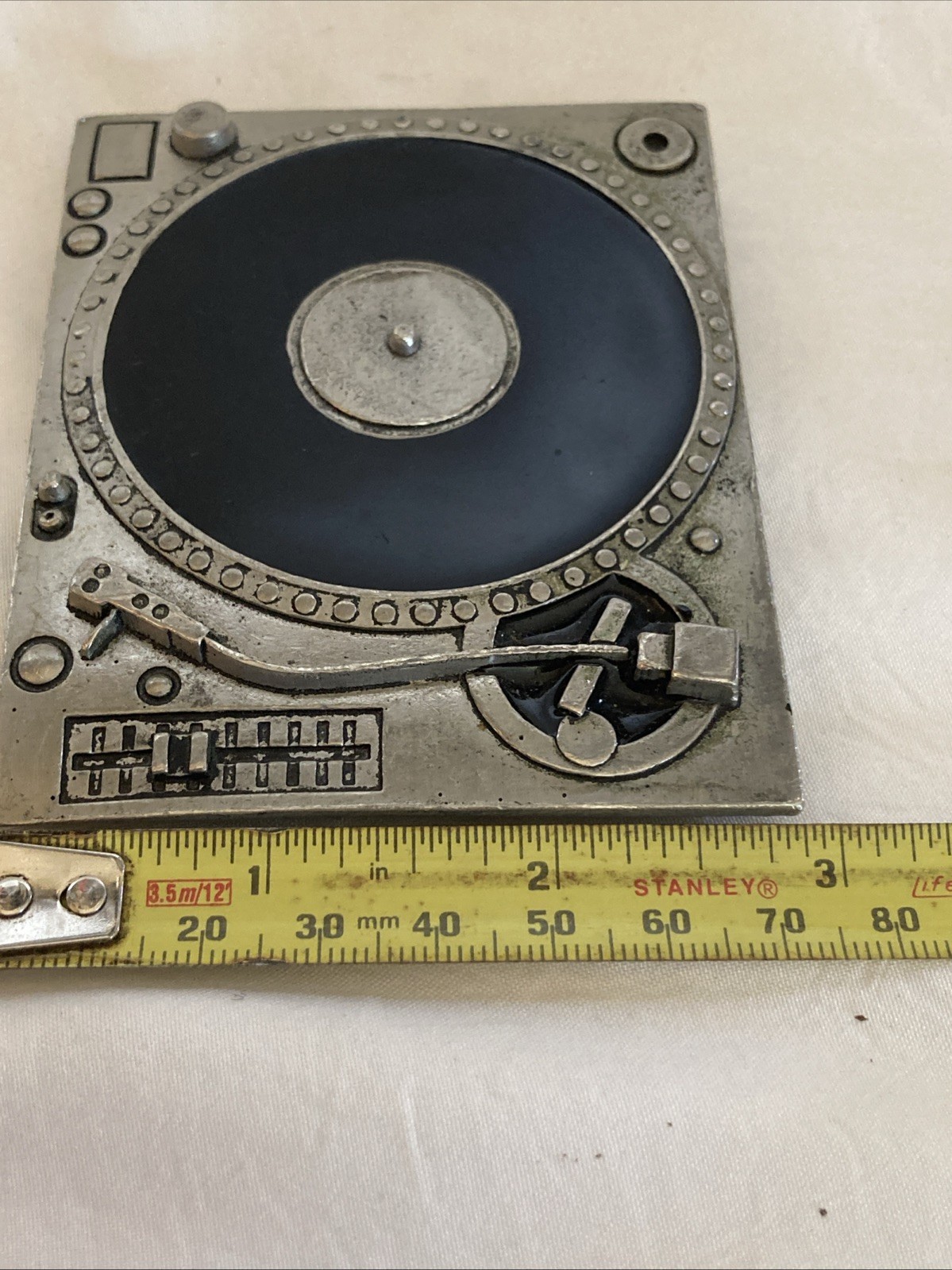 Vintage Mobtown 2006 RECORD PLAYER BELT BUCKLE PEWTER & ENAMEL