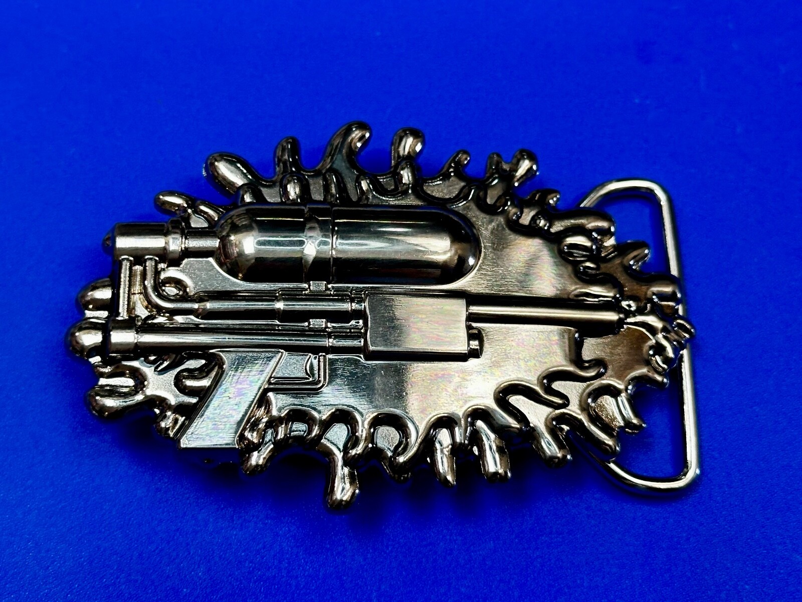 Water Squirt Gun – Alien Martian Shooter! Silver color 2005 SMC Gun Belt Buckle