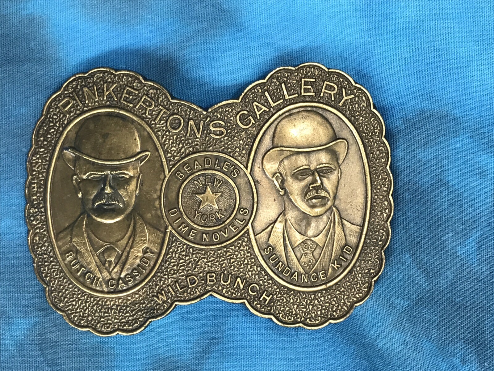 vintage 80s BUTCH CASSIDY AND THE SUNDANCE KID PINKERTON&rsquo;S GALLERY BELT BUCKLE