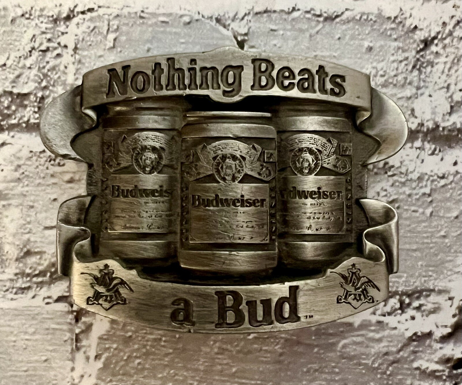 Vintage 1990s « Nothing Beats A Bud » Anheuser-Busch Budweiser Belt Buckle