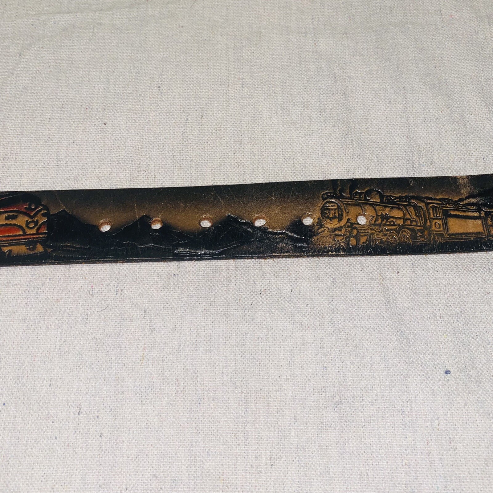 Vintage 1995 Bergamot Leather Embossed Train Belt Colored Railroad Buckle