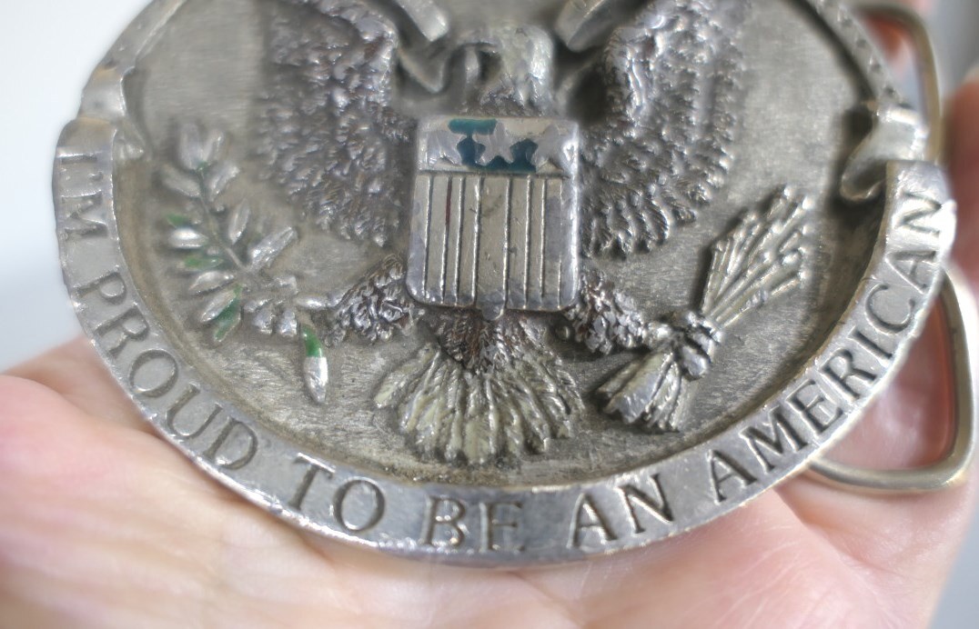 1981 Bergamot USA Great Seal « I&rsquo;m Proud To Be An American » Pewter Belt Buckle