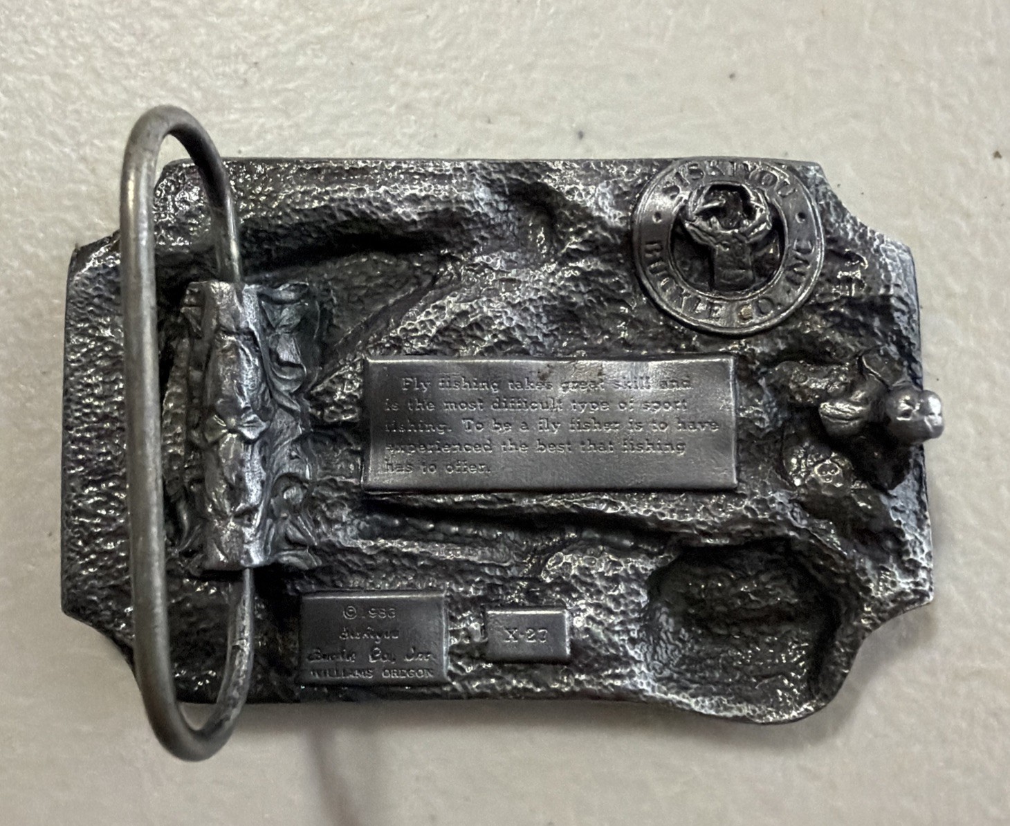 Siskiyou Belt Buckle Fisherman Fishing Angler Oregon X-27 1983 Mountains Pewter