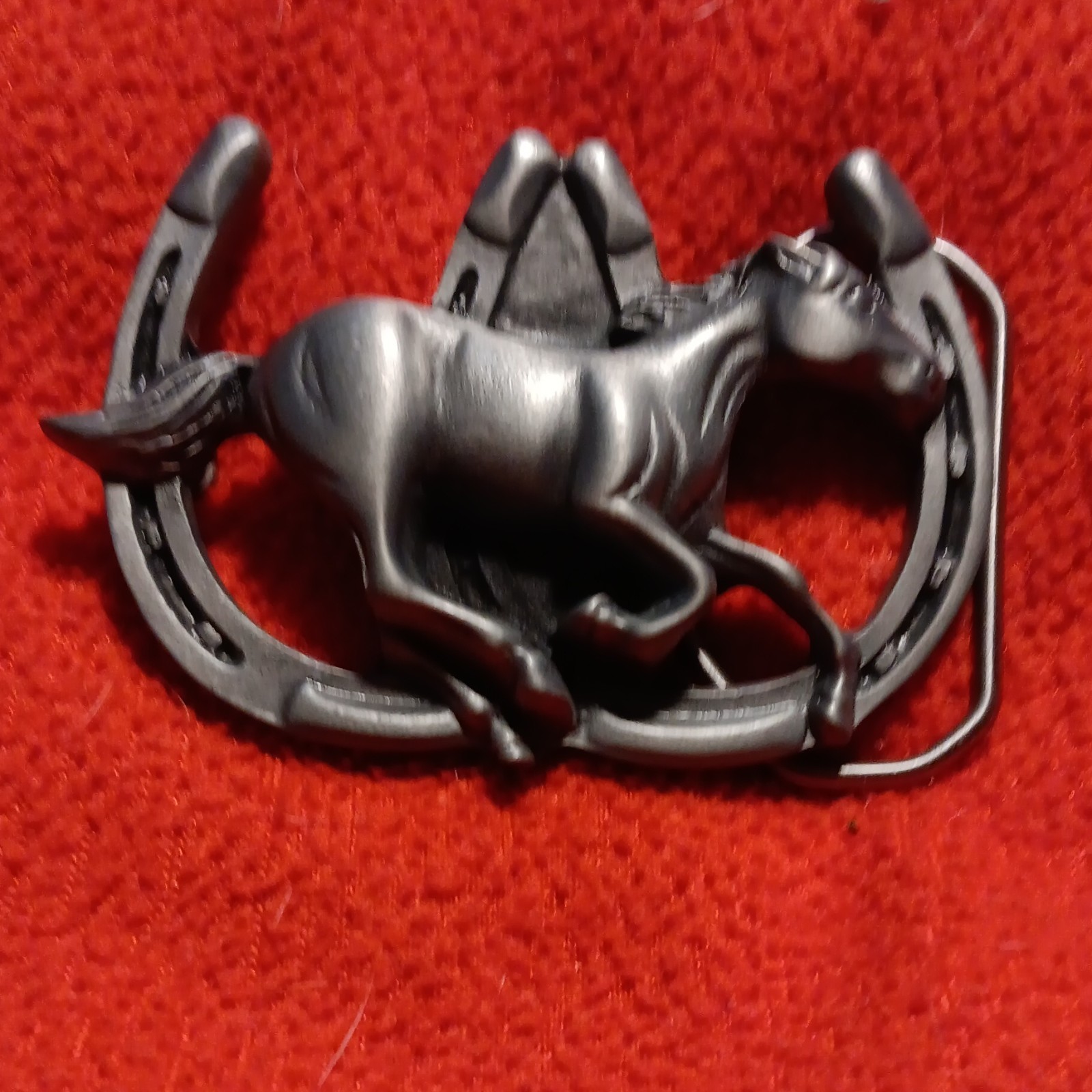 Men&rsquo;s Metal Western Horse & Horseshoe Belt Buckle Antique Finish Gray Fits 1.5in