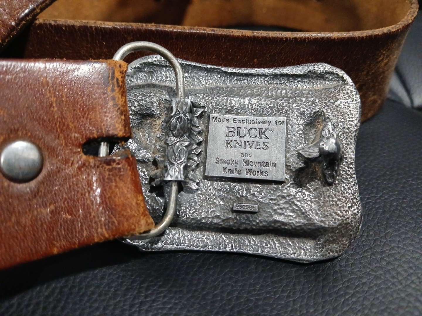BUCK KNIVES LIMITED EDITION BELT BUCKLE – & Leather Belt VERY HEAVY – GW8