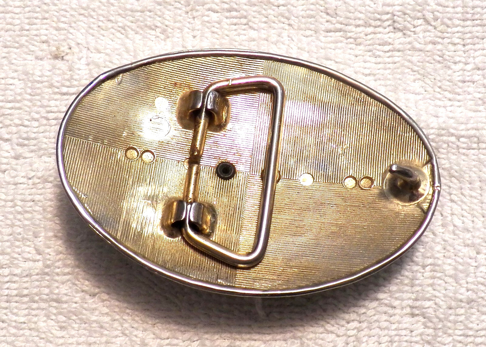 VINTAGE BELT BUCKLE UNIQUE OVAL DECORATIVE DESIGN COSTUME STONE GOLD TONE BB16