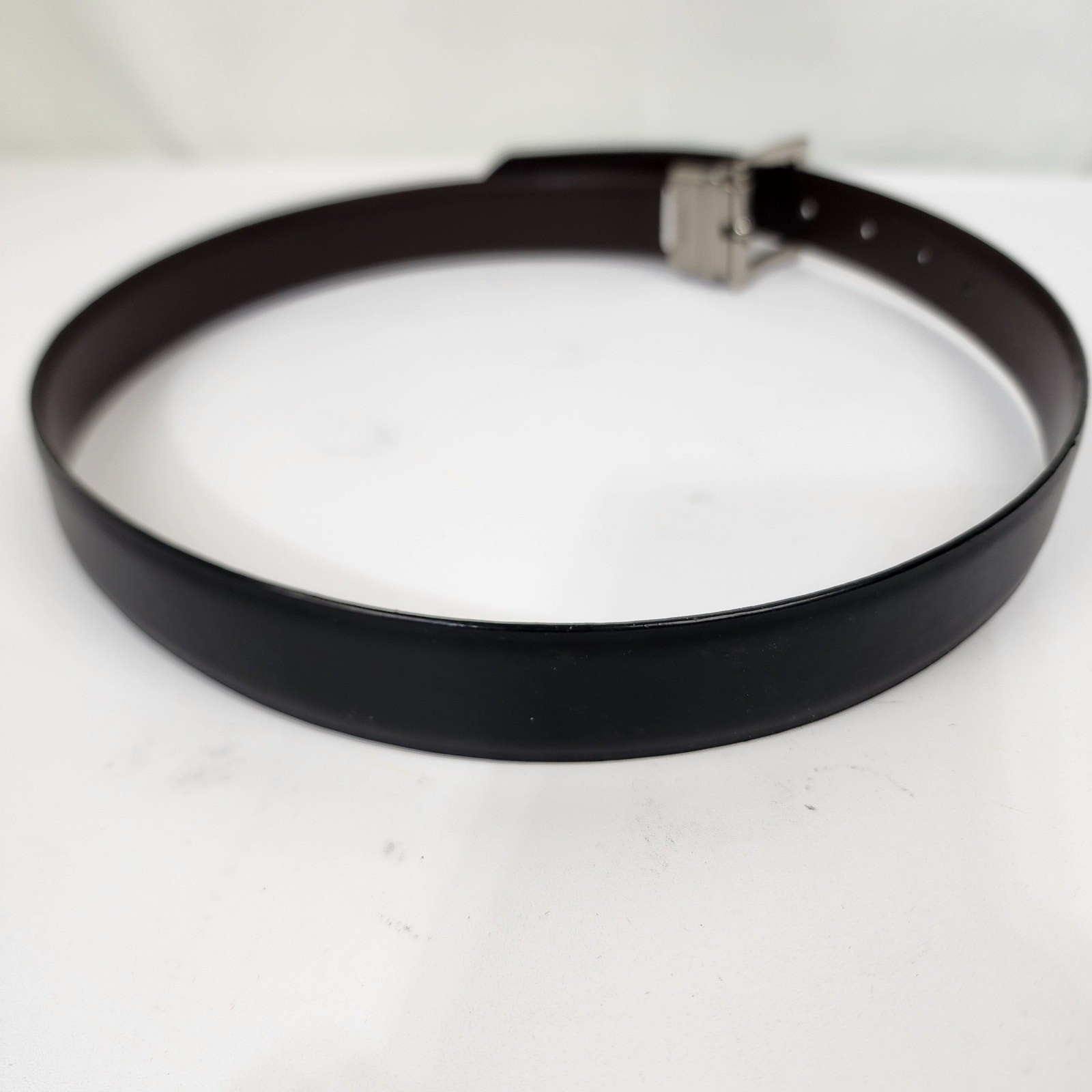 Calvin Klein Black Leather Belt Small 31&Prime; Glossy Silver Buckle #640556 EUC