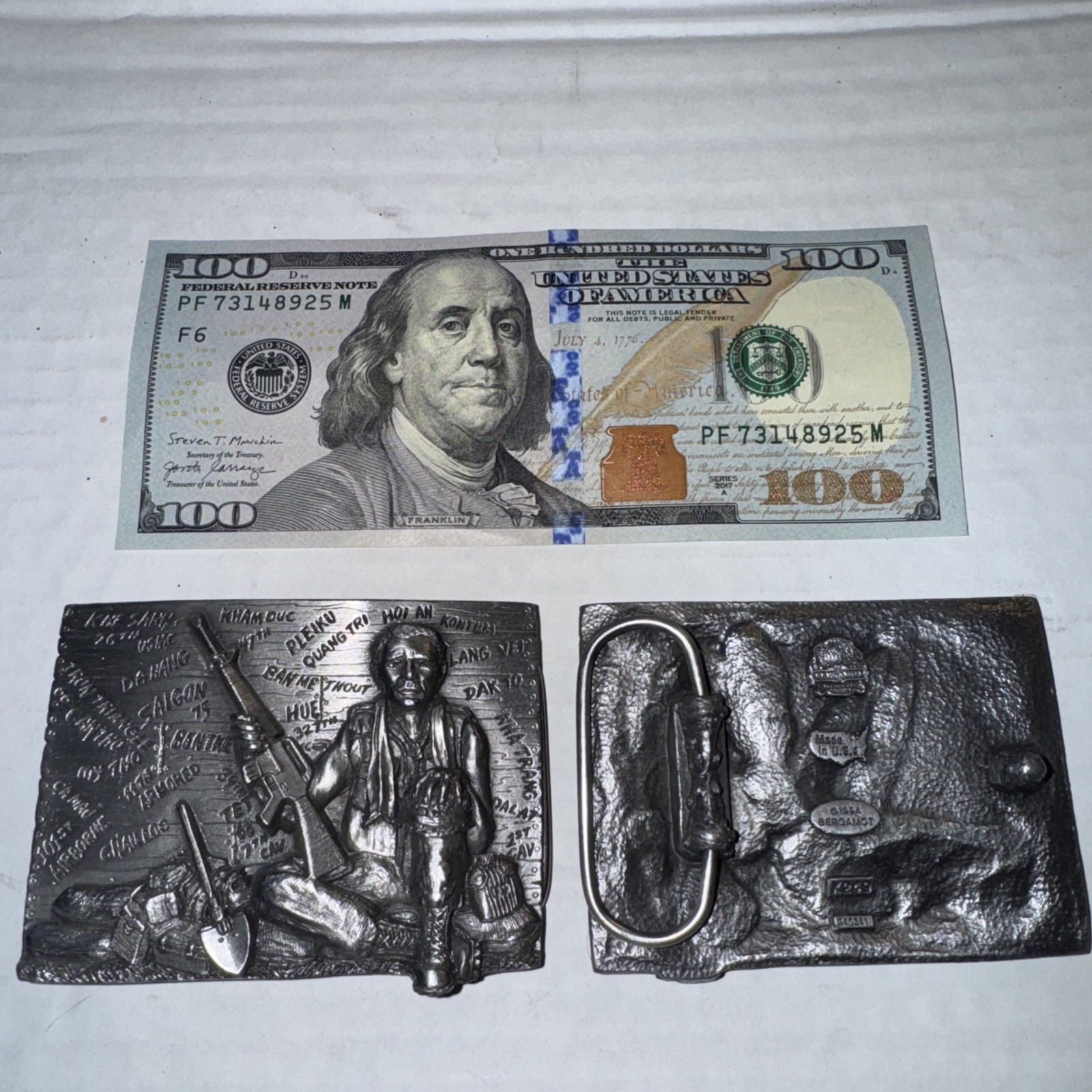 Vintage Military Belt Buckle Vietnam 101ST airborne 1st Cav. New Old Stock ￼